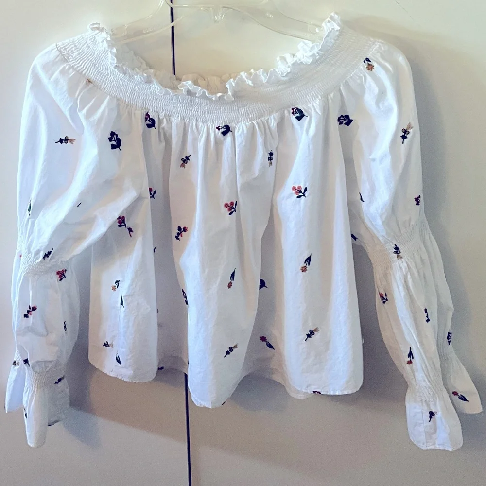 Zara Trafaluc Boho Off Shoulder Top White Floral Cottagecore Smocked